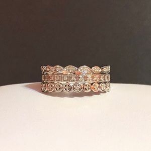 NWOT .22ctw Genuine Diamond triple band ring